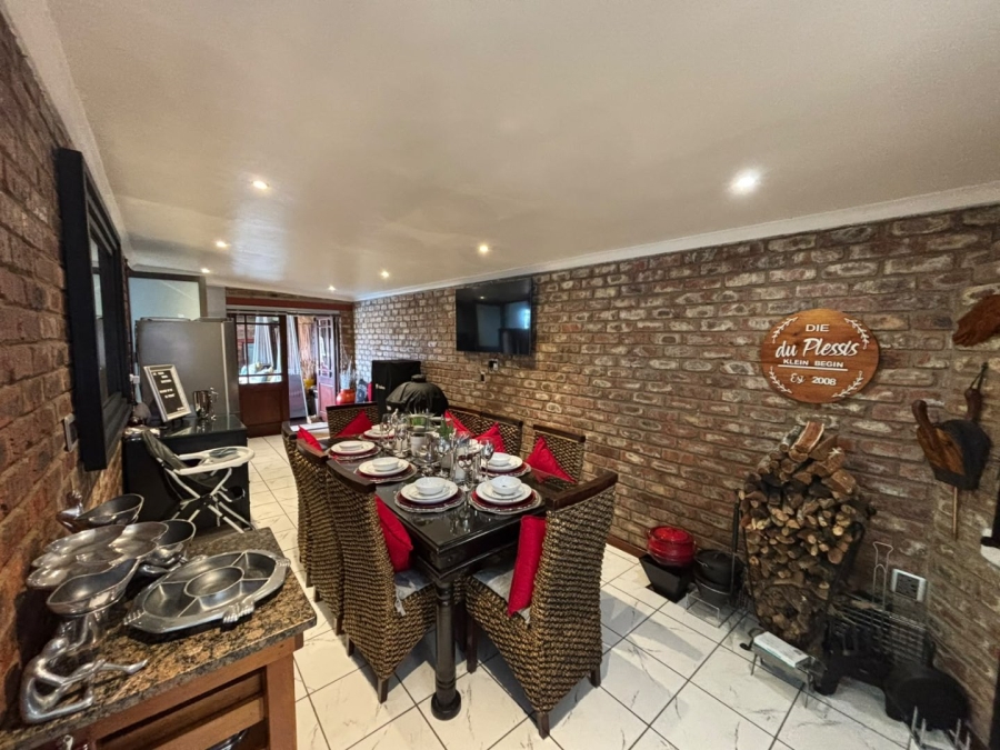 3 Bedroom Property for Sale in Uitenhage Central Eastern Cape